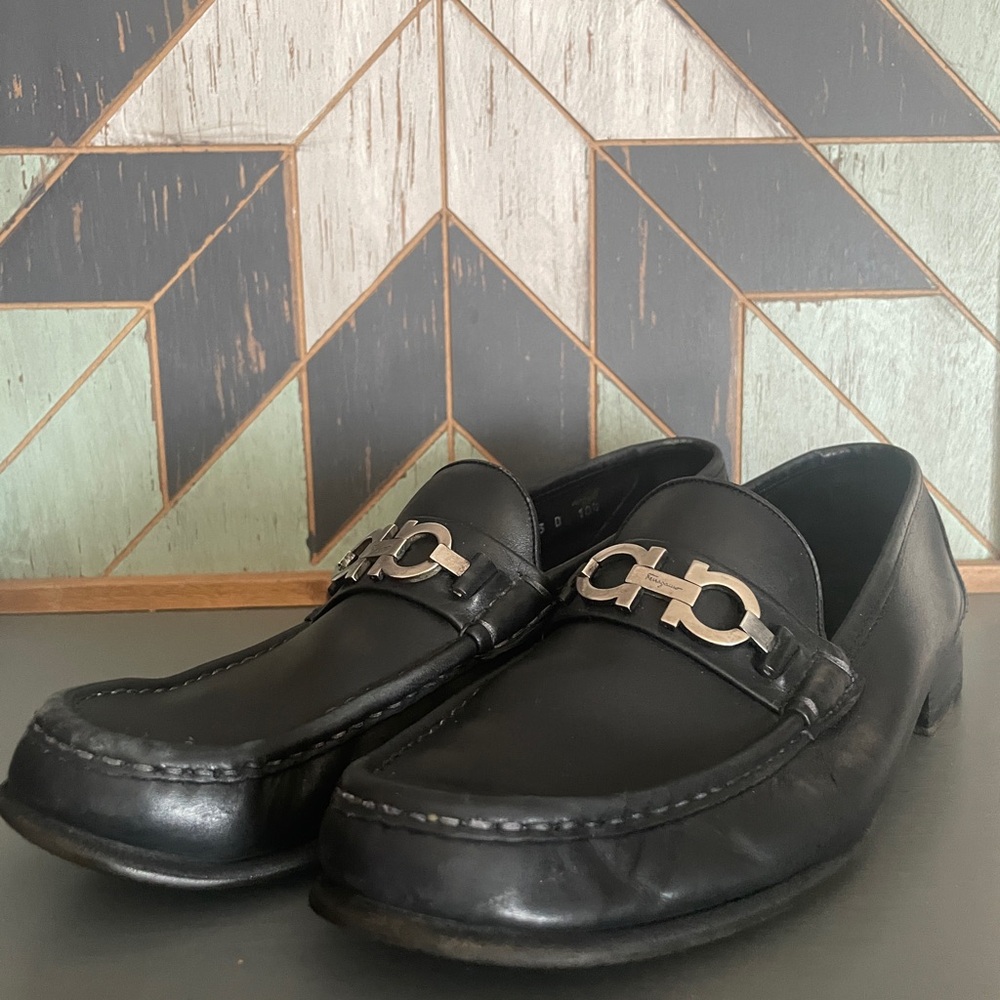 Salvatore Ferragamo Gancini Bit Loafers Black Leather 10.5D